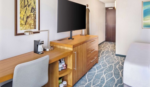 Room, 1 King Bed, City View with Single Sofa Bed(Standard)