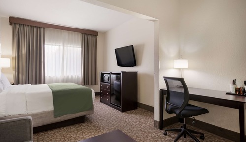 Suite, 1 Queen Bed, Non Smoking, Kitchenette