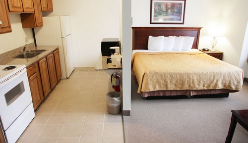 Classic Room, 1 King Bed, Kitchenette