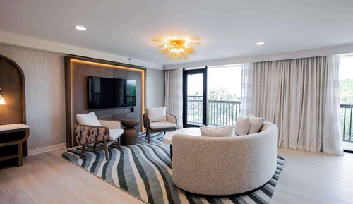 Grand Suite, 1 King Bed (Grand Oak)