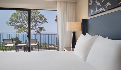Standard Room, 1 King Bed, Ocean View