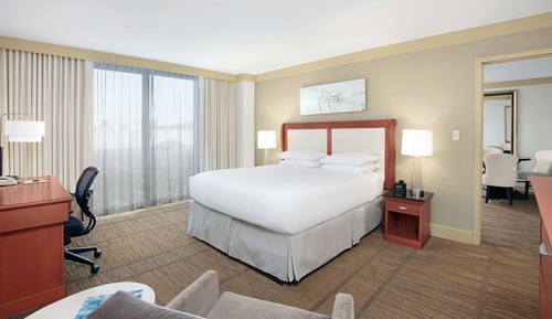 Suite, 1 King Bed, Non Smoking