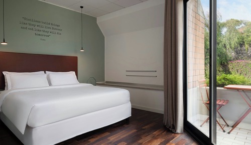 Classic Room, 1 Queen Bed