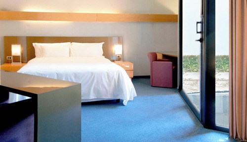 Superior Room, 1 King Bed, Balcony