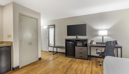Suite, 2 Queen Beds, Non Smoking, Refrigerator & Microwave (Living Room;with Sofabed)