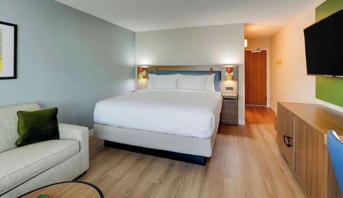 Deluxe Room, 1 King Bed with Sofa bed