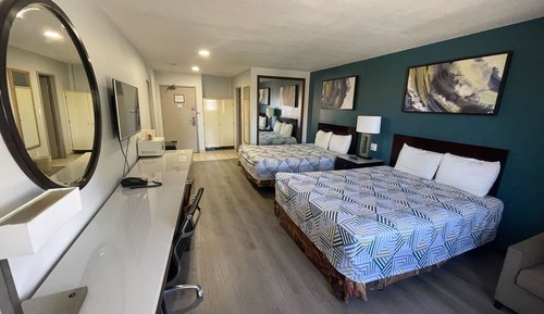 2 Double Beds, Non-Smoking