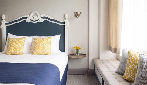 Deluxe Room, 1 Queen Bed