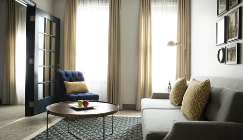 Loft, Fireplace (Suite)