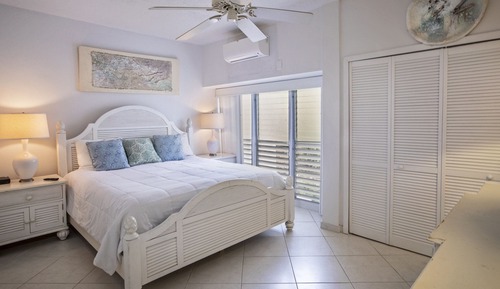 Condo, 2 Bedrooms (Hillside)