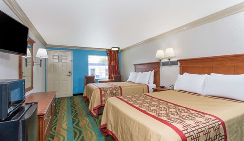 Standard Room, 2 Double Beds, Smoking