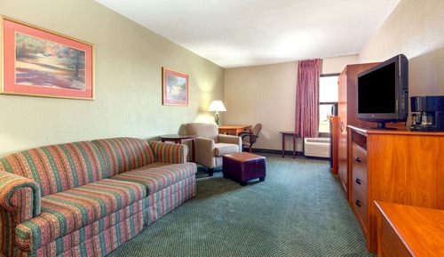 Suite, 1 King Bed, Non Smoking