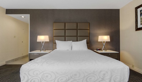 Superior Room, 1 King Bed, Non Smoking, Balcony
