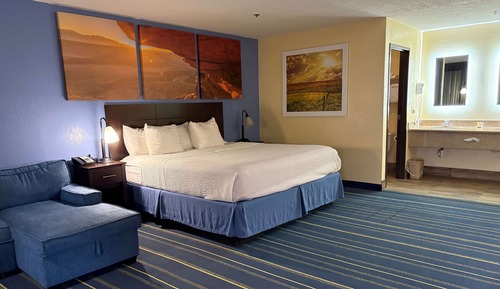 Studio Suite, 1 King Bed, Non Smoking