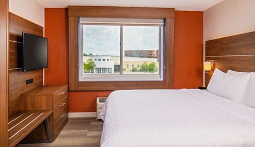 Standard Room, 1 King Bed, Accessible Bathtub (Communications, Accessible Tub)