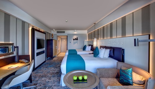 Room, 2 Queen Beds, Balcony (Club Lounge Access)
