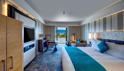 Room, 1 King Bed, Balcony, Sea View (Club Lounge Access)