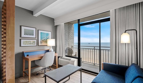 Studio Suite, 2 Queen Beds, Oceanfront (NonSmoking  )