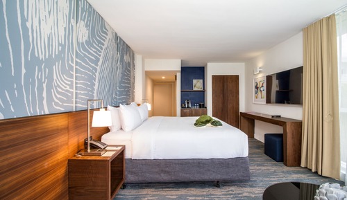 Room, 1 King Bed, Ocean View, Tower (Chic Ocean View King Bed Room)