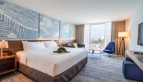 Room, 1 King Bed with Sofa bed, Partial Ocean View (Stunning PartOcean View King Bed Room)