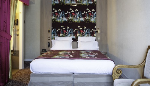 Superior Double Room, garden side - Free soft minibar, Chromecast - Snacks, digital press