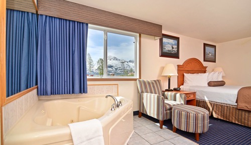 Standard Room, 1 Queen Bed, Non Smoking, Jetted Tub