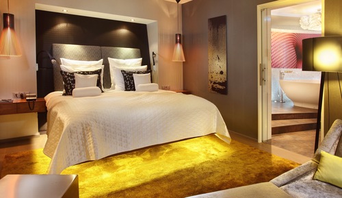 Suite (Studio 45)