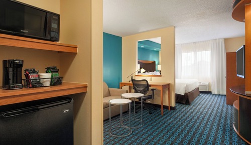 Executive Suite, 1 King Bed with Sofa bed (Mobility/Hearing Accessible, Tub)