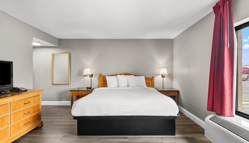 Suite, 1 King Bed, Kitchenette