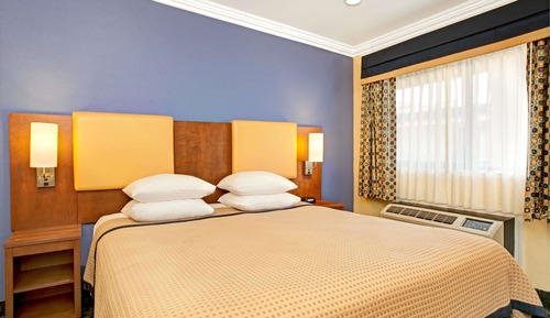 Standard Room, 1 Queen Bed
