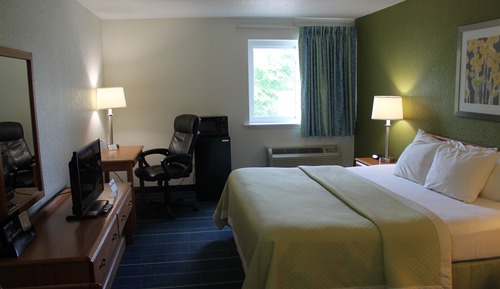 Standard Room, 1 King Bed