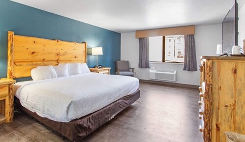 Standard Room, 1 King Bed, Accessible, Non Smoking