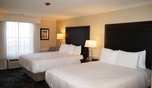 Room, 2 Queen Beds, Non Smoking