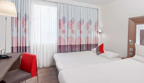 Standard Room, 1 Queen Bed with Sofa bed