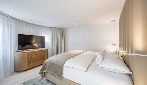 Premium Suite