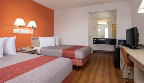 Standard Room, 2 Double Beds, Non Smoking