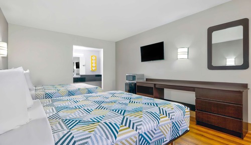 Standard Room, 2 Queen Beds, Smoking