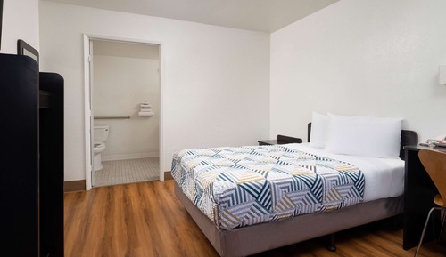 Standard Room, 1 Double Bed, Accessible, Non Smoking