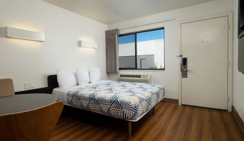Standard Room, 1 Double Bed, Accessible, Non Smoking