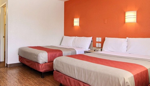 Standard Room, 2 Double Beds, Non Smoking