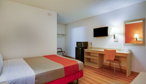 Standard Room, 1 Queen Bed, Non Smoking