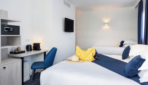 Deluxe Triple Room