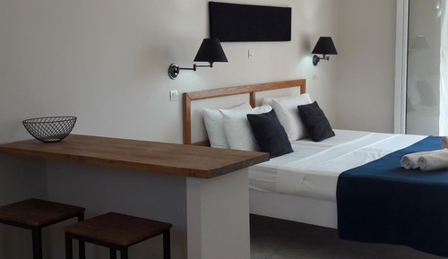Standard Studio, 2 Twin Beds
