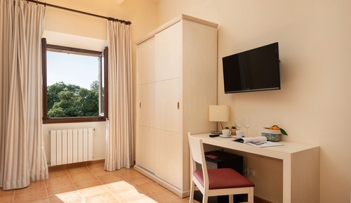 Basic Double Room, 2 Twin Beds