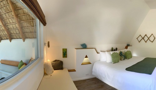 Connecting Bungalow