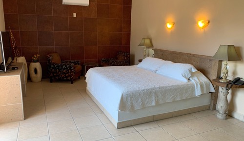 Suite Deluxe with Kitchen