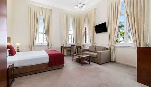 Room, 1 Queen Bed (Heritage)