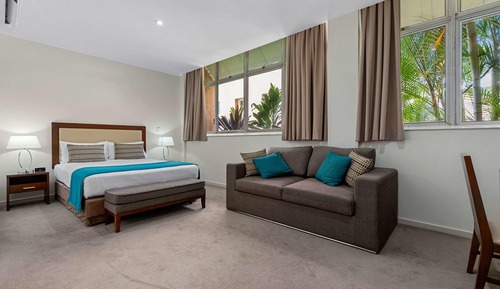 Room, 1 Queen Bed with Sofa bed (Contemporary)