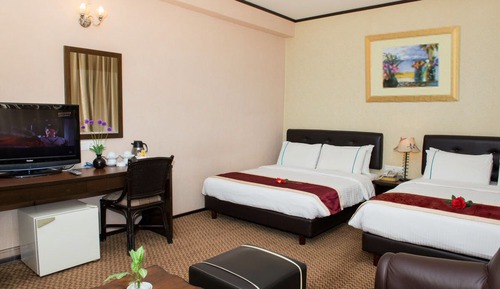 Deluxe Family Room