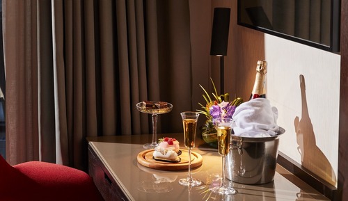 Classic Room, 1 King Bed